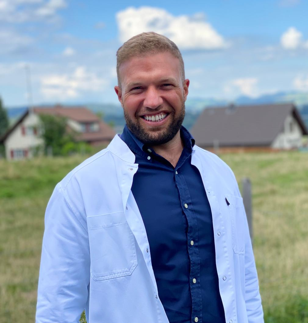 Alexander Benz, Zahnarzt und Praxisinhaber